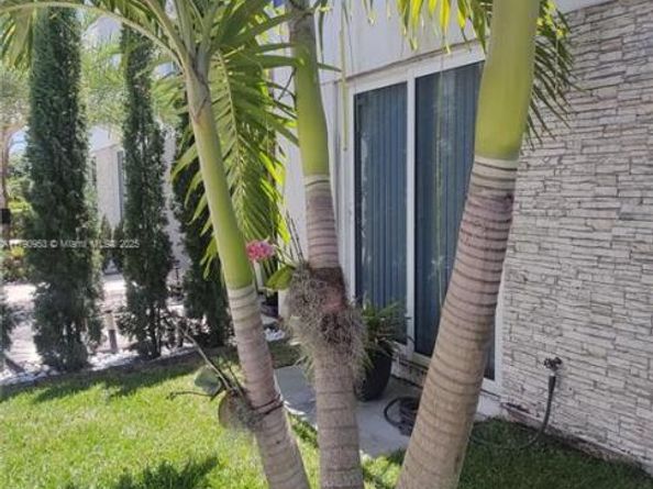 13721 SW 259th Ln, Homestead FL 33032