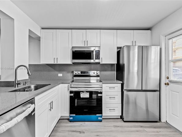 445 NE 195th St 125, Miami FL 33179