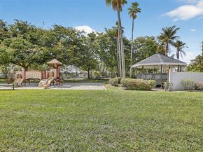 430 SW 113th Way 430, Pembroke Pines FL 33025