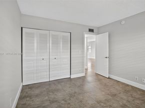 3050 NE 16th Ave 407, Oakland Park FL 33334