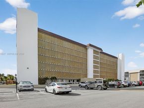 3050 NE 16th Ave 407, Oakland Park FL 33334