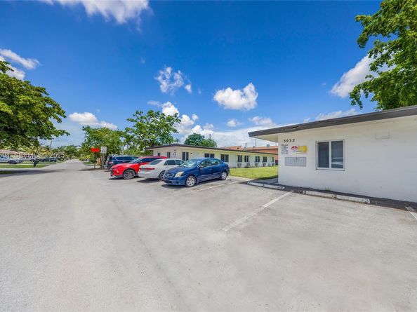 3932 SW 12th Pl, Fort Lauderdale FL 33312