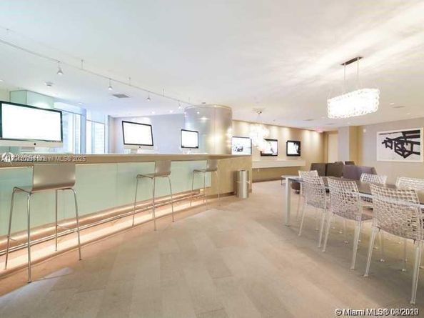 92 SW 3rd St 4104, Miami FL 33130