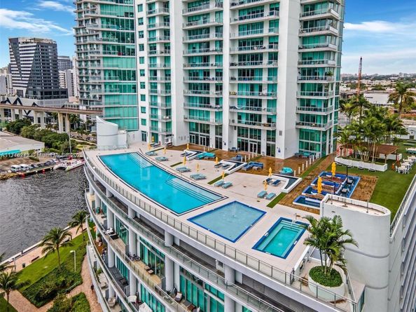 92 SW 3rd St 4104, Miami FL 33130