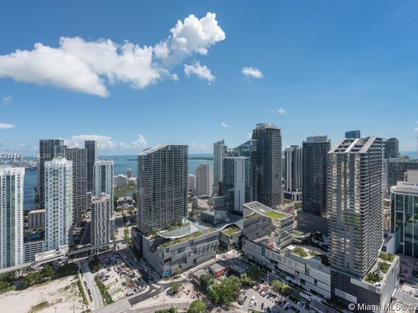 92 SW 3rd St 4104, Miami FL 33130
