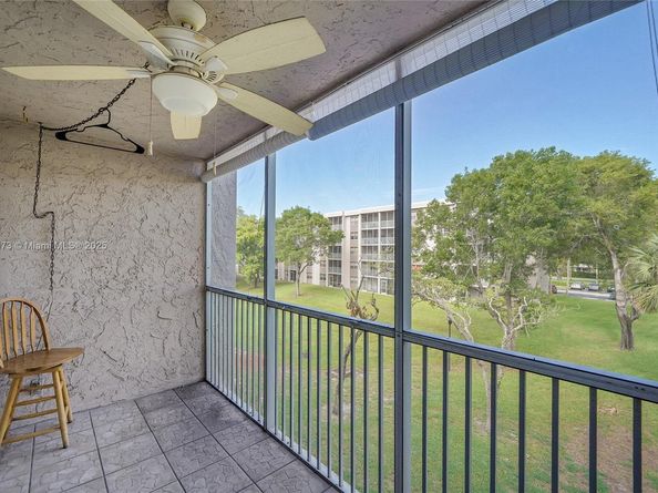 1100 NW 87th Ave 306, Coral Springs FL 33071