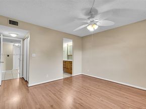 1100 NW 87th Ave 306, Coral Springs FL 33071
