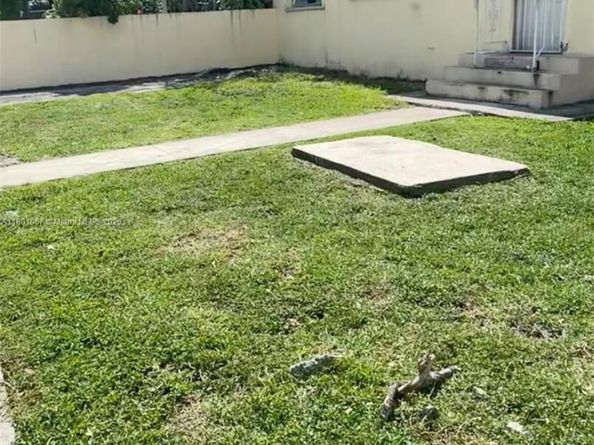 1268 SW 4th St, Miami FL 33135