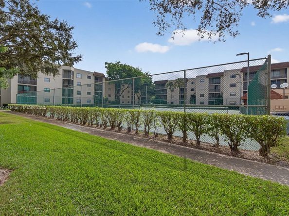 10501 W Broward Blvd 104, Plantation FL 33324