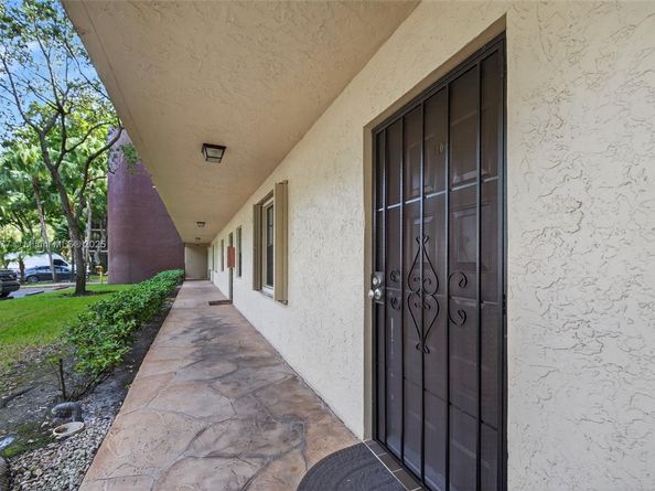 10501 W Broward Blvd 104, Plantation FL 33324