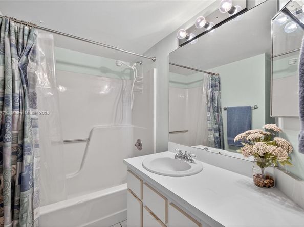 10501 W Broward Blvd 104, Plantation FL 33324