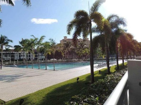 2950 NE 188th St 309, Aventura FL 33180