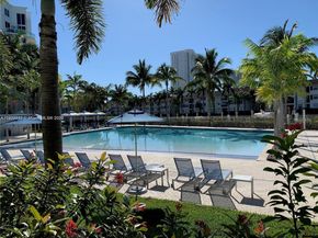 2950 NE 188th St 309, Aventura FL 33180