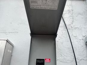 5752 NW 1st Ave, Miami FL 33127