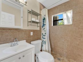 1601 SW 68th Ter, North Lauderdale FL 33068