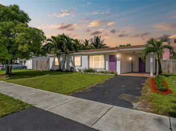 1601 SW 68th Ter