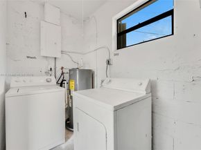 1601 SW 68th Ter, North Lauderdale FL 33068