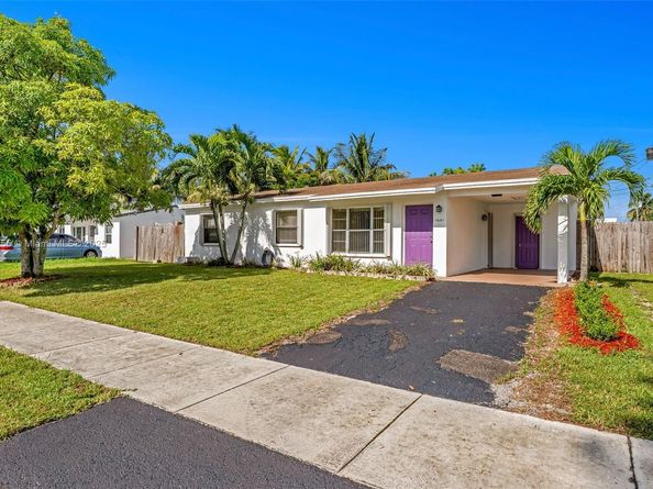 1601 SW 68th Ter, North Lauderdale FL 33068