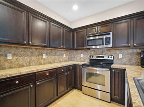 1020 NE 207th Ter, Miami FL 33179
