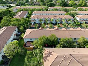 1020 NE 207th Ter, Miami FL 33179