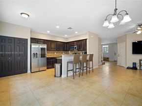 1020 NE 207th Ter, Miami FL 33179