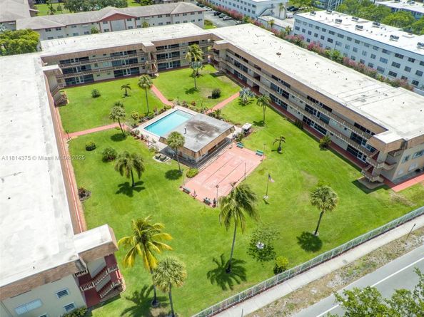 5300 Washington St T227, Hollywood FL 33021