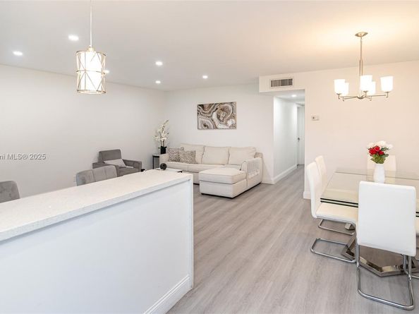 5300 Washington St T227, Hollywood FL 33021