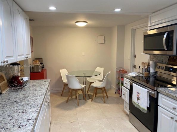 155 Ocean Lane Dr 611, Key Biscayne FL 33149