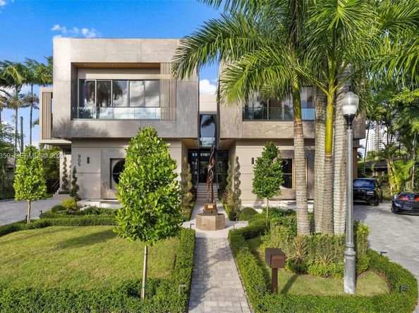 905 Belle Meade Island Dr, Miami FL 33138