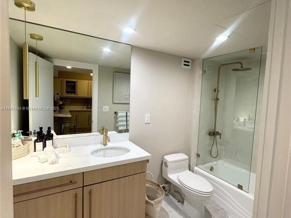 2301 Collins Ave 836, Miami Beach FL 33139