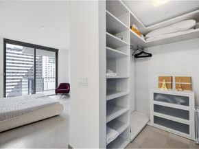 88 SW 7th St 1010, Miami FL 33130