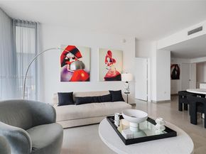 88 SW 7th St 1010, Miami FL 33130