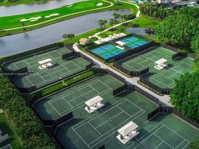 8018 Aberdeen Dr 202, Boynton Beach FL 33472