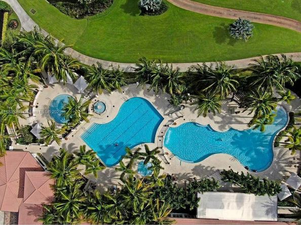 8018 Aberdeen Dr 202, Boynton Beach FL 33472