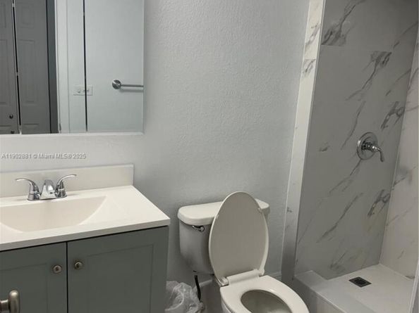 14311 N Kendall Dr 206A, Miami FL 33186