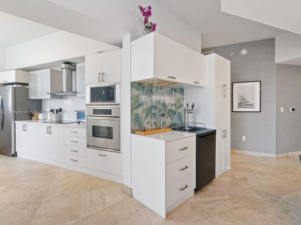 5970 Indian Creek Dr 504, Miami Beach FL 33140