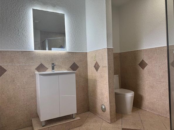 3241 NW 4th St, Lauderhill FL 33311