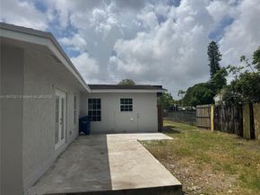 3241 NW 4th St, Lauderhill FL 33311