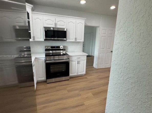 3241 NW 4th St, Lauderhill FL 33311