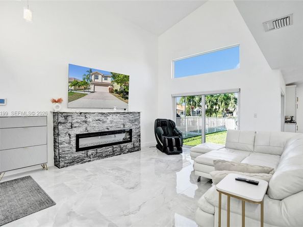 5380 NW 117th Ave, Coral Springs FL 33076