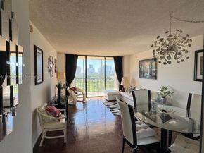 20335 W Country Club Dr 1105, Aventura FL 33180