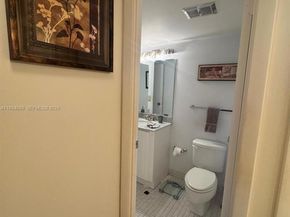 20335 W Country Club Dr 1105, Aventura FL 33180