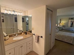 20335 W Country Club Dr 1105, Aventura FL 33180