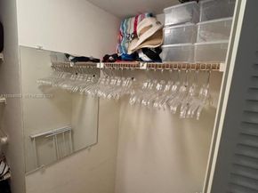 20335 W Country Club Dr 1105, Aventura FL 33180