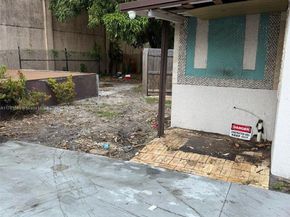 1541 SW 52nd Ave, Plantation FL 33317