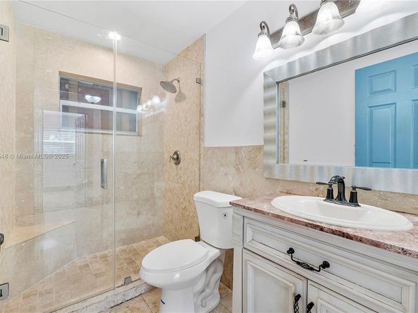 1541 SW 52nd Ave, Plantation FL 33317