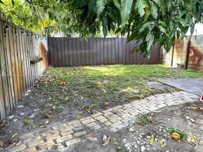 1541 SW 52nd Ave, Plantation FL 33317