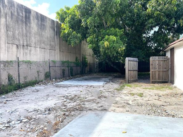 1541 SW 52nd Ave, Plantation FL 33317