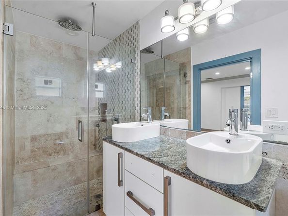 1541 SW 52nd Ave, Plantation FL 33317