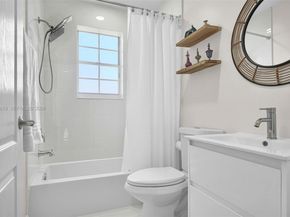 16362 SW 139th Ave, Miami FL 33177
